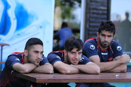 اعتراض بازیکنان پرسپولیس به لباس‌هایشان