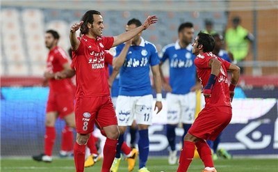 علی کریمی از فوتبال خداحافظی کرد 