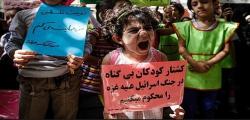 تجمع کودکان در اعتراض به کشتار کودکان غزه+عکس