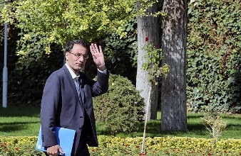 آیا وزیر علوم دولت یازدهم، قبل از یازده ماهگی ریاستش عزل می‌شود؟/ دفاع وزیر کم‌حرف دولت از عملکرد وزارت علوم/ مهم‌ترین دلایل استیضاح فرجی‌دانا چیست؟