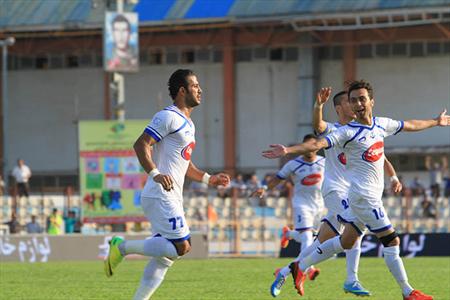 به احترام پرسپولیس پس از گل شادی نکردم