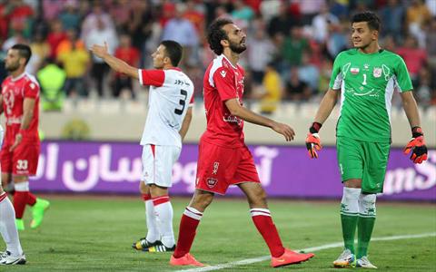 اقدام عجیب کاپیتان پرسپولیس دربازی باتراکتور