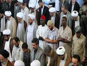 چرا شیعه دست بسته نماز نمى ‏خواند؟