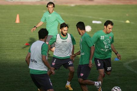بازیکن پرسپولیس از تمرینات کنار گذاشته شد