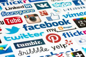 فیلترینگ شبکه های اجتماعی درست یا غلط؟