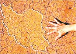 گذر مصرف آب در کشور از خطوط قرمز 