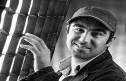 هنرنمایی "نقی" در نقش یک پیرزن