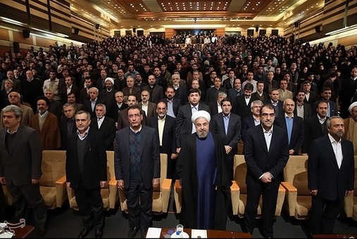 گزارش 5 حضور روحانی در دانشگاه‌ها/ از حق نقد تا بی سواد خواندن منتقدین/ خزانه خالی پر شد؟