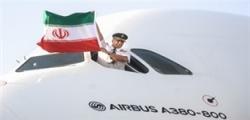اخراج خلبان هواپیمای امارات به دلیل برافراشتن پرچم ایران