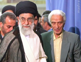 عکس/ استاد مولایی در کنار رهبر انقلاب 