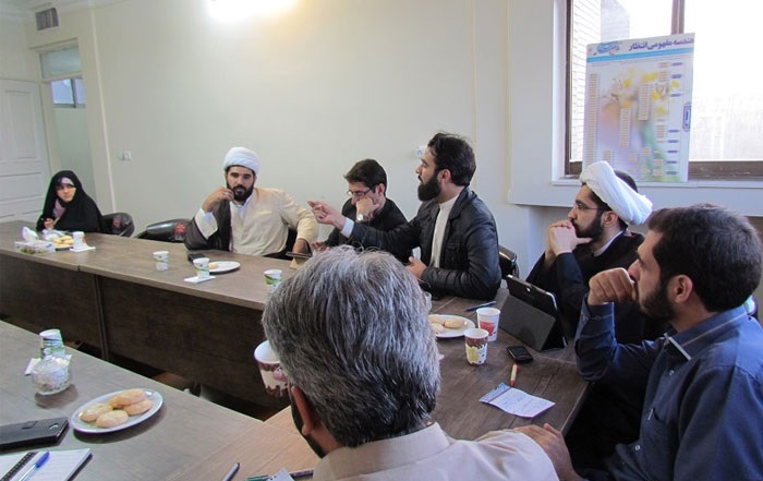 پیشنهادات مجازی برای بزرگداشت تقارن محرم و 13آبان 