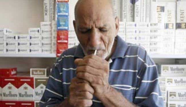 شلاق‌ داعش برای سیگارفروشها!