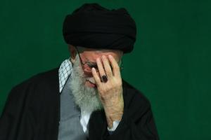 روضه‌خوانی رهبر انقلاب برای علمدار کربلا