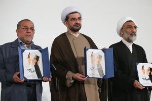 فرش قرمز شیار 143 زیر پای مادران شهید 