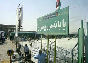 دلالی بیمار در مرز مهران ‌ 