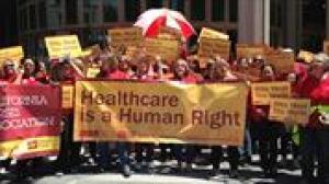 Thousands of nurses strike in US 