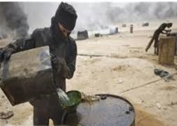 چرا غرب، نفت داعش را تحریم نمی‌کند؟ 