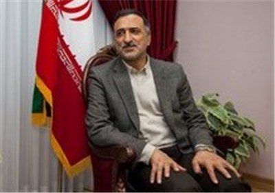 بسیجی‌ام و دست‌ همه بسیجی‌ها را می‌بوسم
