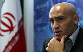  منصوریان: نفت تلاش می‌کند راه خود را پیدا کند 