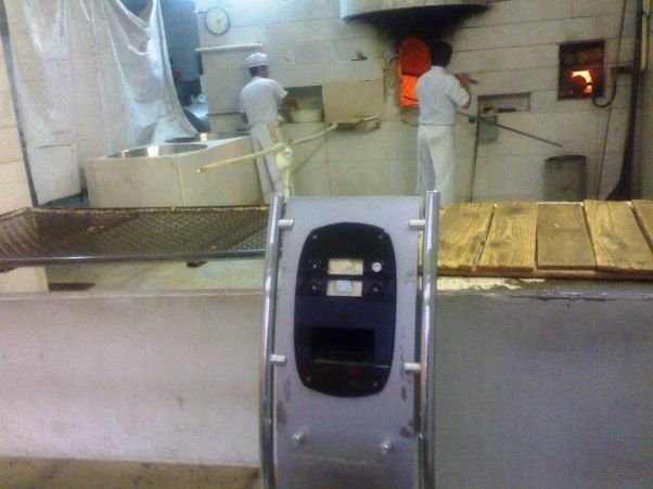 ارائه خدمات نوین در نانوایی سنگکی