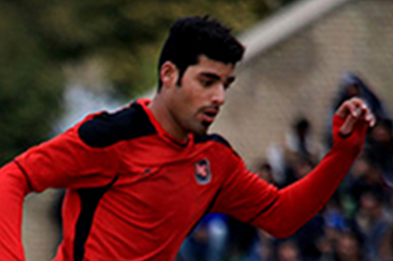 حمله با سنگ به بازیکن پرسپولیس 