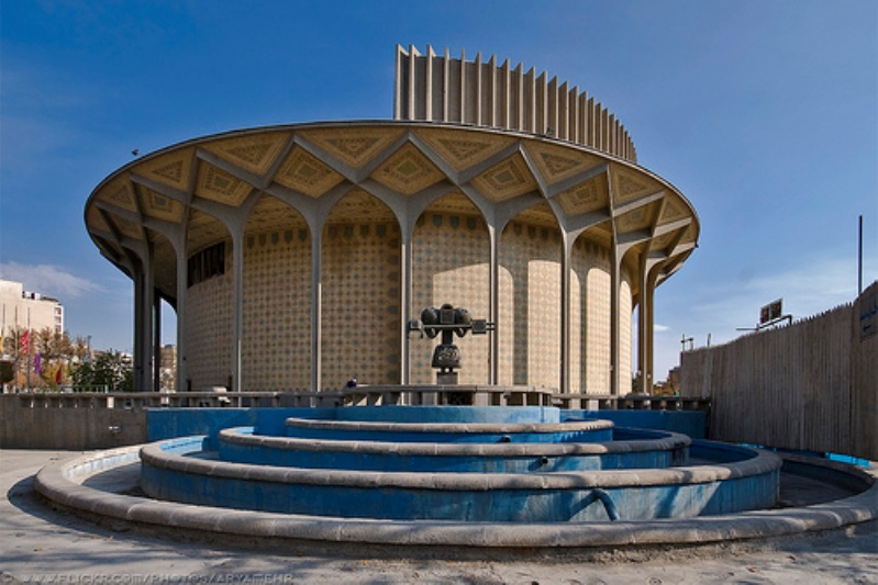 اهانت کارگردان تئاتر به ساخت مسجد/ نعیمی:مسجد ئتاتر شهر ساخته شود، تئاتر کار نمی کنیم