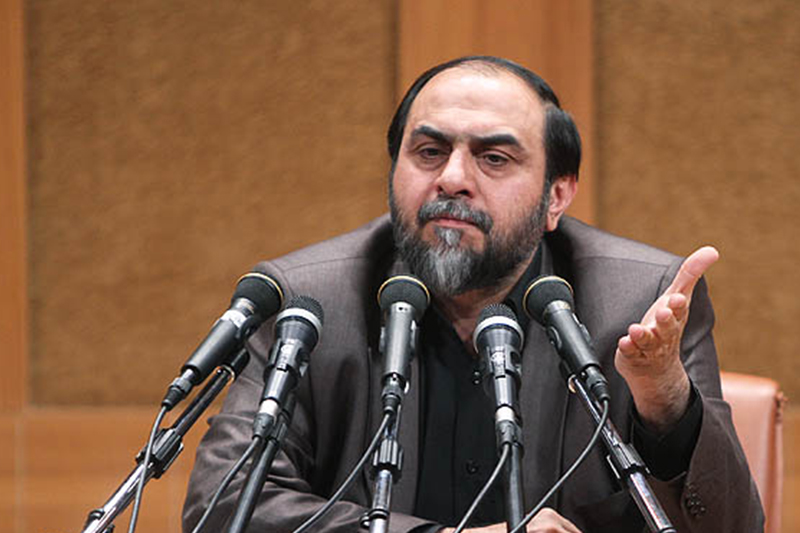 رحیم‌ پور ازغدی در جمع رزمندگان عراقی