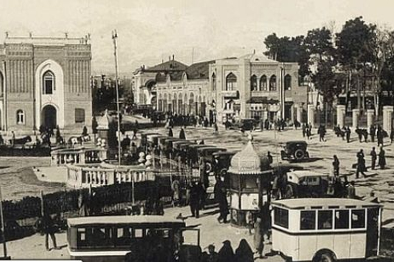 تهران میدان امام خمینی1299 