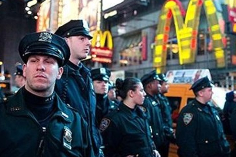  ادارات پلیس در آمریکا به حالت آماده باش درآمد 
