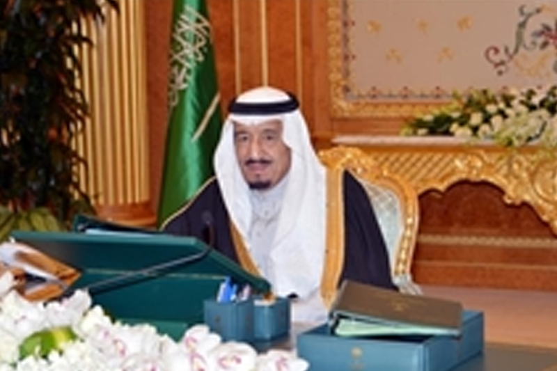 کسری بودجه بزرگ عربستان در سال ۲۰۱۵ به دلیل کاهش قیمت نفت