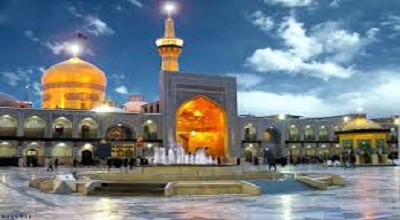 تعویض پرچم گنبد حرم مطهر حضرت علی ابن موسی الرضا (ع)+عکس