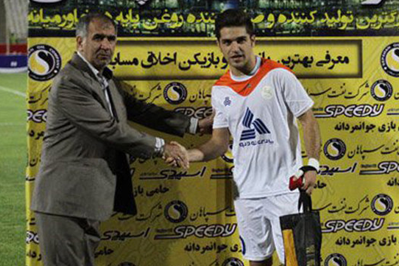 بابک حاتمی با پرسپولیس قرارداد بست