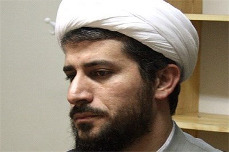 احمدی‌نژاد با خاتمی در تماس است!