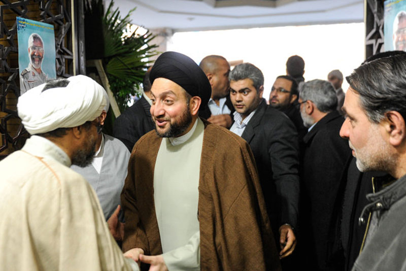  حکیم در مراسم ختم شهیدتقوی