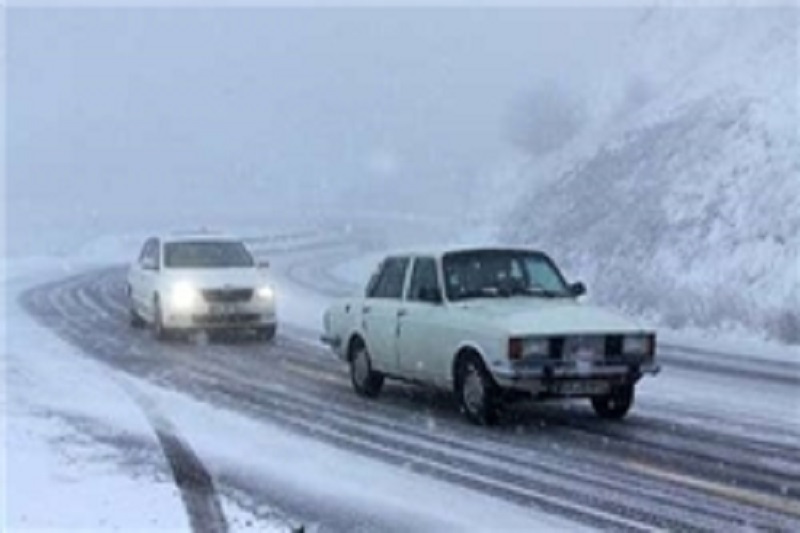 بارش برف در محورهای مواصلاتی ۹ استان