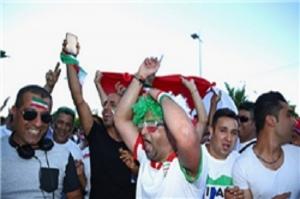 حدود ۳۰ هزار هوادار ایرانی در ورزشگاه