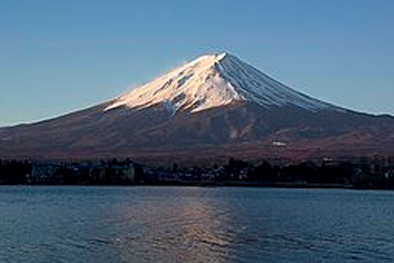 عکسی حیرت انگیز از کوه فوجی 