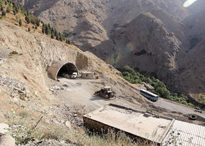 بنیاد در آزادراه تهران‌شمال فقط حرف می‌زند