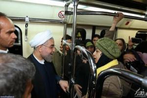 حسن روحانی در متروی تهران+عکس