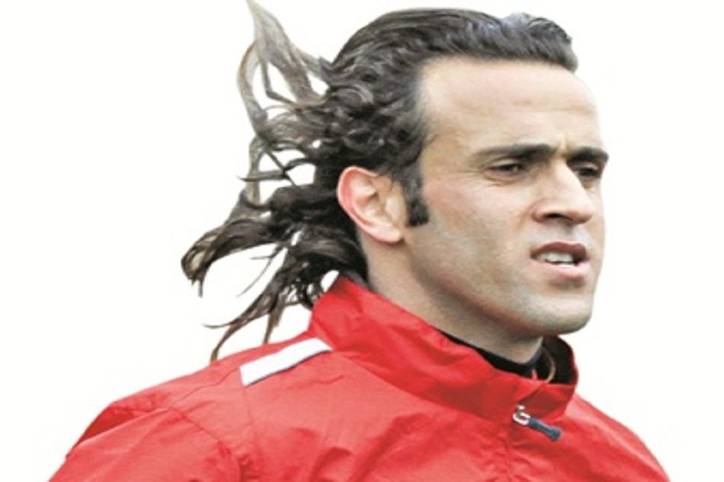 وقتی کریمی پرسپولیسی‌ها را به هم پیچید
