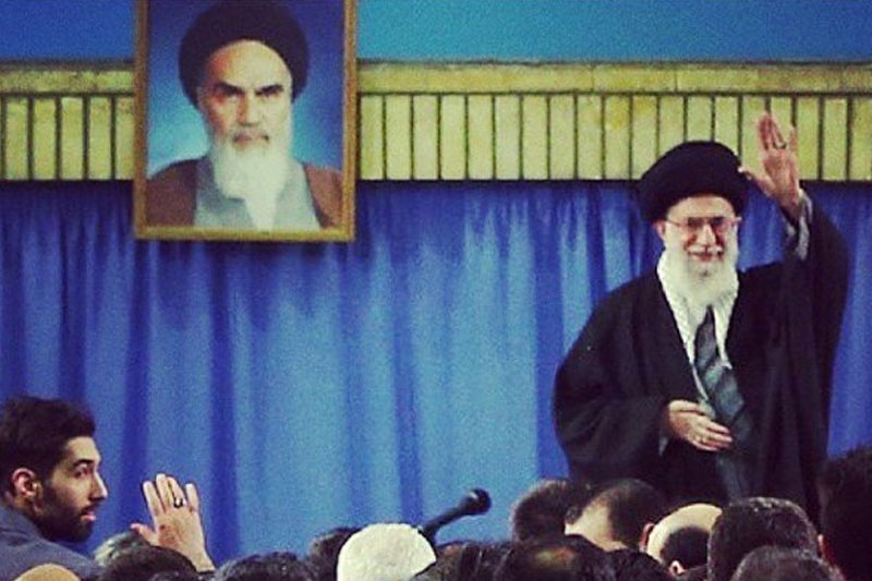 عکس با رهبری و پاسخ والیبالیست معروف