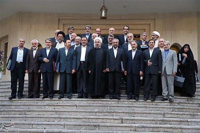 دولت یازدهم و پیرهای ناتوان/ از روحانی و «ما نمی‌توانیم» تا سمبل ناتوانی در دولت/ نقش ترکان در انحلال سازمان فضایی