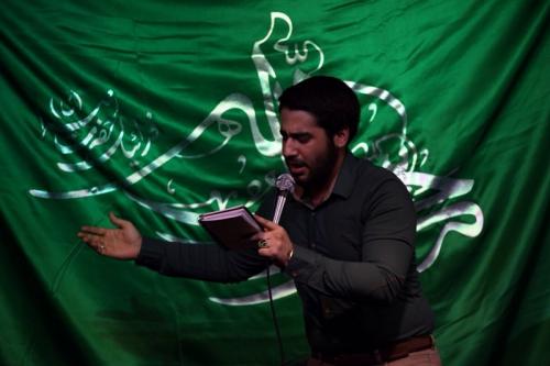 مداحی حسین طاهری به زبان عربی در مدح پیامبر اکرم(ص)+صوت