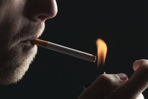سیگار، از سود اقتصادی تا سلامت مردم/ اما و اگرهای زیاد شدن مالیات مواد دخانی/سلامت مردم مهم تر است یا سود اقتصادی عده ای رانت خوار؟