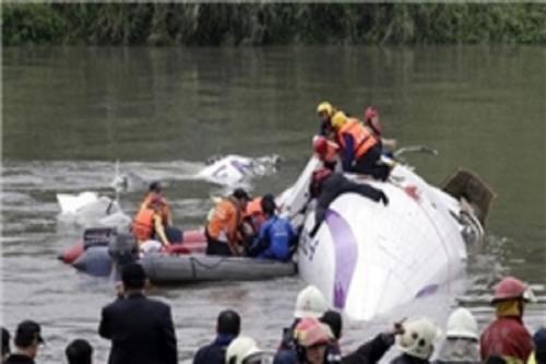 سقوط هواپیمای مسافری در تایوان