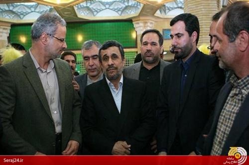 عکس/ احمدی نژاد در حرم امام خمینی ره