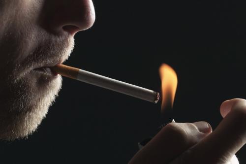 فرصت 6 ماهه وزارت‌بهداشت به محصلان سیگاری