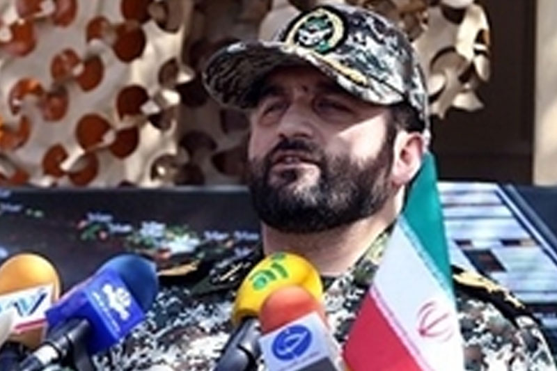 مشت ملت8/فرمانده قرارگاه پدافند هوایی خاتم الانبیاء در راهپیمایی 22 بهمن حضور یافت 
