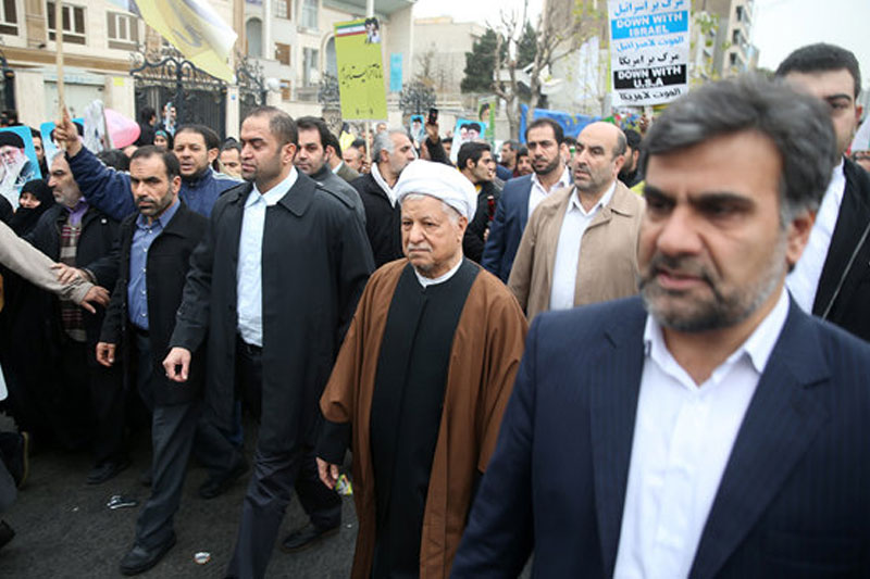 مشت ملت 31/حضور آیت الله هاشمی رفسنجانی در راهپیمایی ۲۲ بهمن