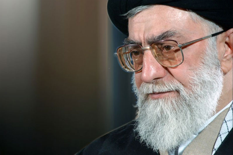 حضرت آیت الله خامنه‌ای درگذشت والده احمدی‌نژاد را تسلیت گفتند 